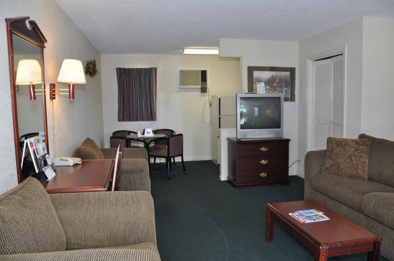 Merrimac Inn & Suites Williamsburg Kültér fotó